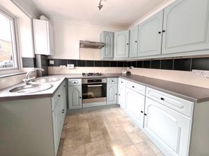 Kitchen- click for photo gallery